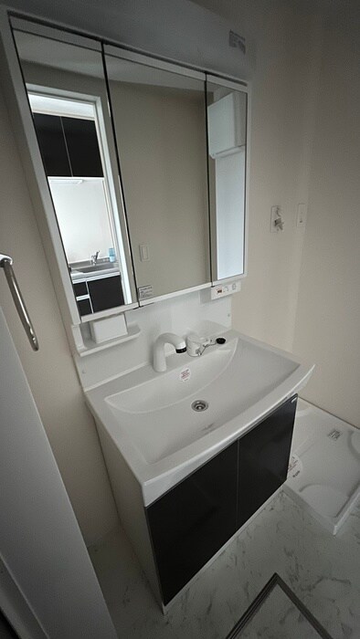 物件内観写真12　(洗面)