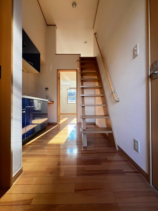 物件内観写真10　(廊下)