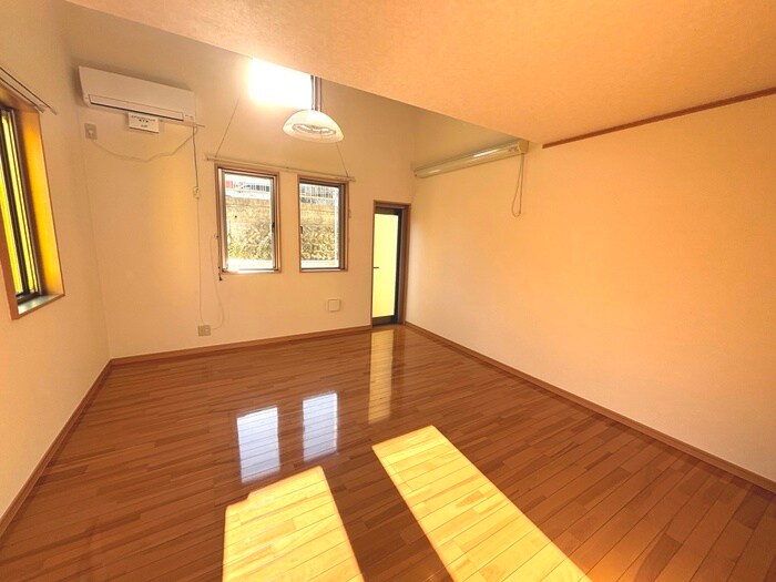 物件内観写真11　(居室)