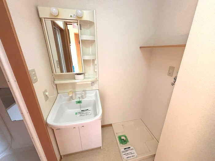 物件内観写真12　(洗面)