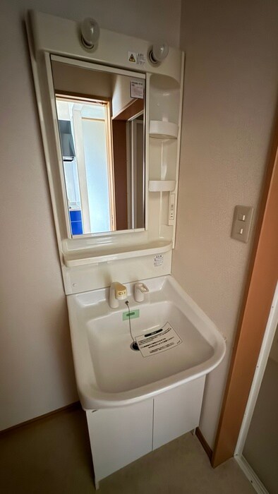 物件内観写真12　(洗面)