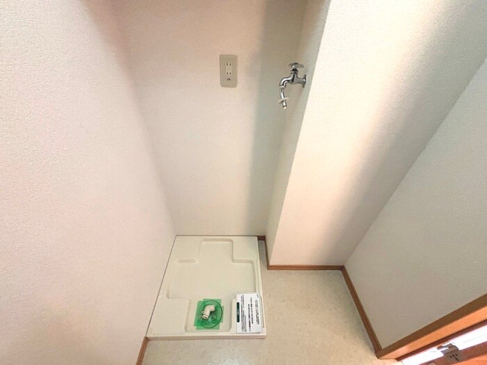 物件内観写真19　(洗濯機置場)