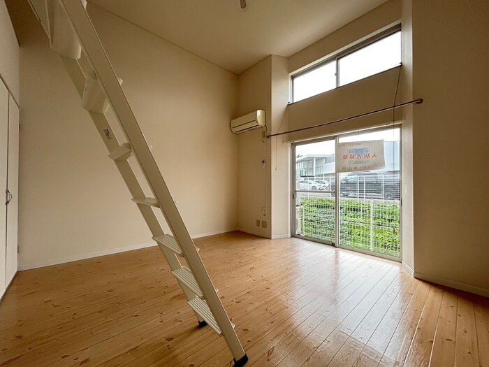 物件内観写真12　(居室)