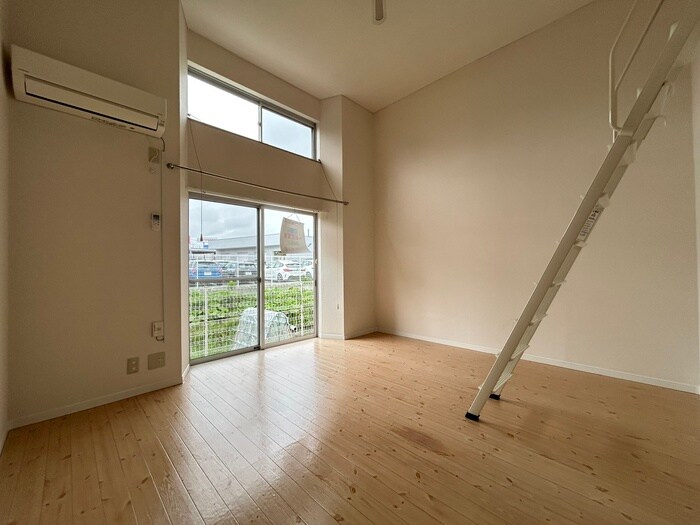 物件内観写真13　(居室)