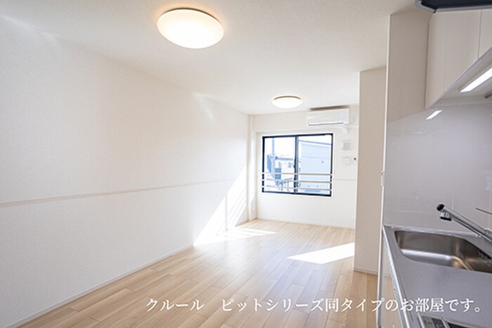 物件内観写真1　(居室)