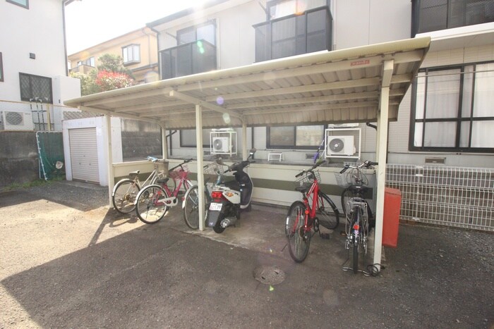 物件外観写真5　(駐輪場)