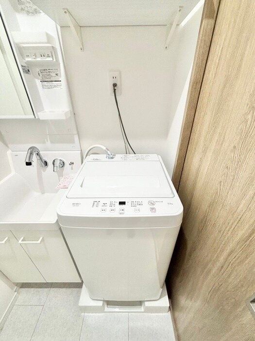 物件内観写真14　(洗濯機置場)