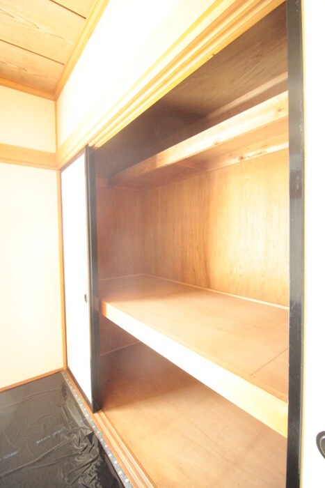 物件内観写真16　(収納)