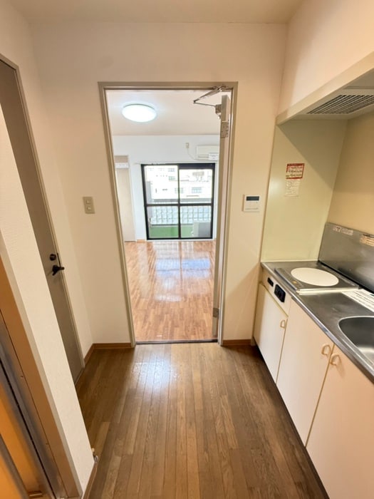 物件内観写真16　(廊下)