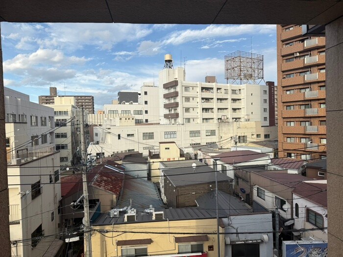 物件内観写真17　(室内からの展望)