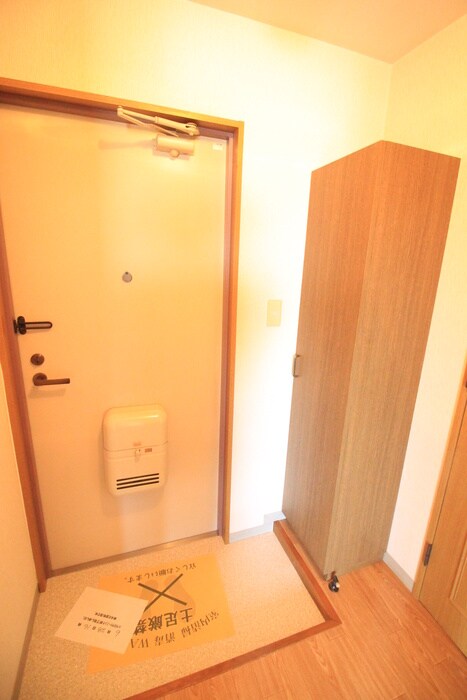 物件内観写真17　(玄関)