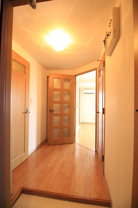 物件内観写真19　(廊下)