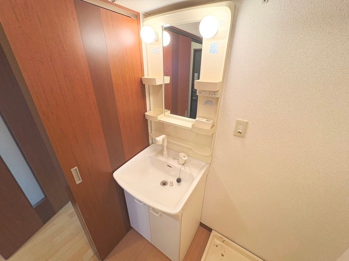 物件内観写真15　(洗面)