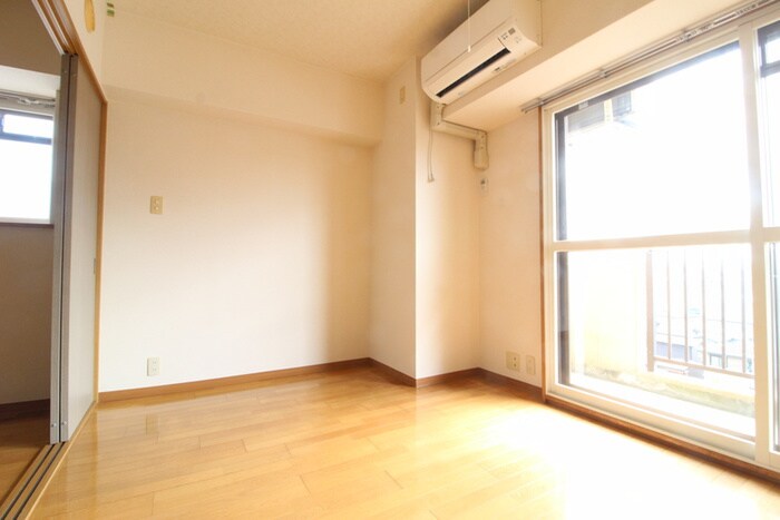 物件内観写真19　(居室)