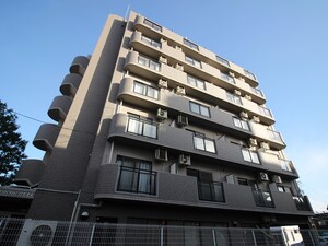 グラシアスはちまん外観写真