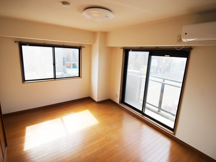 物件内観写真8　(居室)