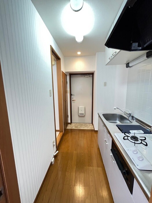 物件内観写真18　(廊下)