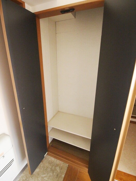 物件内観写真18　(靴箱)