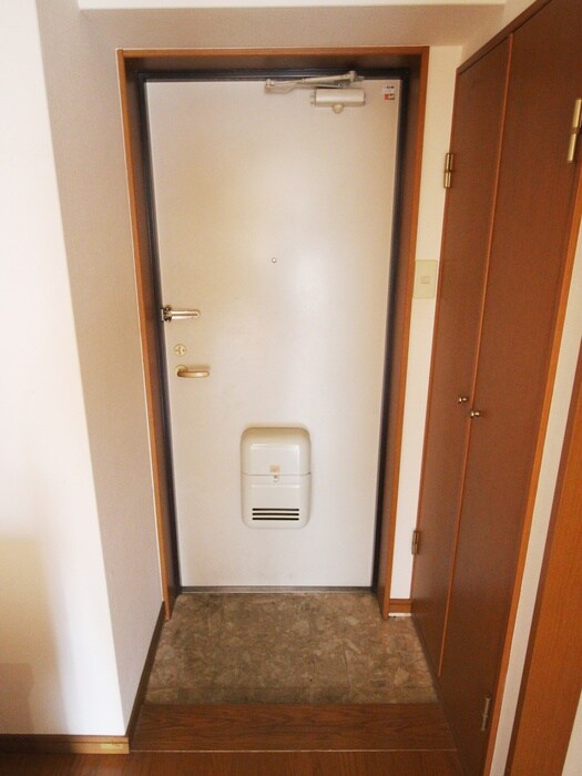 物件内観写真19　(玄関)