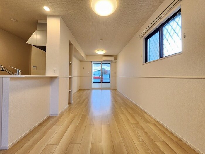 物件内観写真3　(居室)