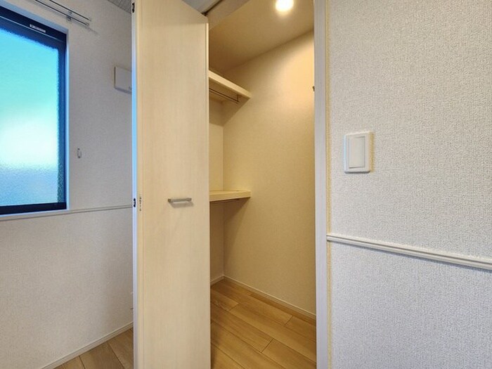 物件内観写真9　(収納)