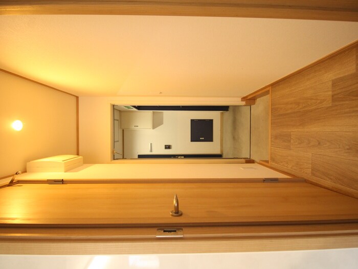 物件内観写真16　(玄関)