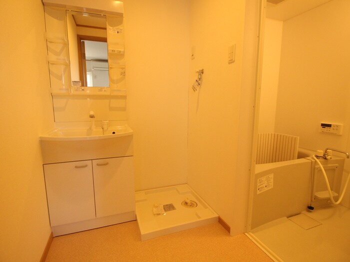 物件内観写真20　(洗濯機置場)