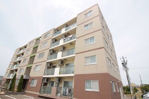 ｅａｓｅ美田園外観写真
