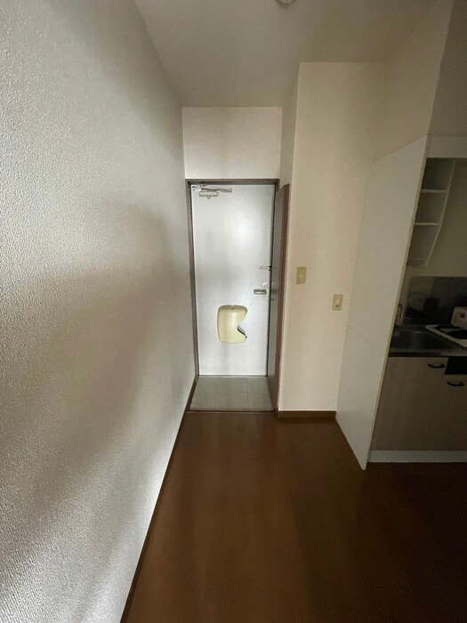 物件内観写真17　(廊下)