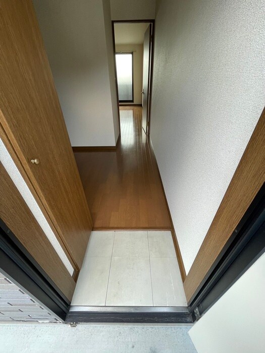物件内観写真21　(玄関)
