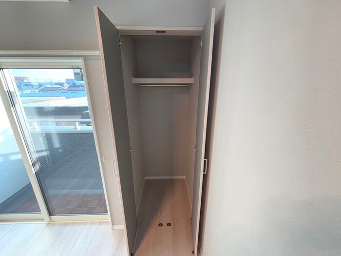 物件内観写真6　(収納)