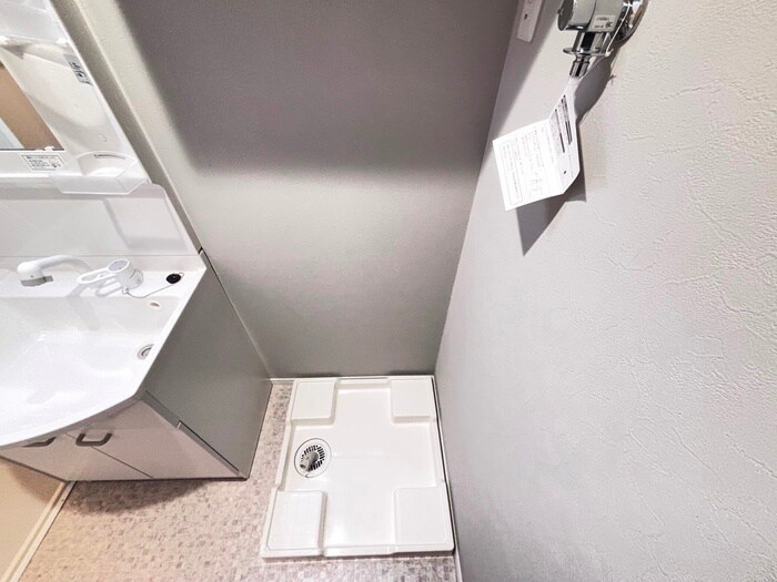 物件内観写真15　(洗濯機置場)