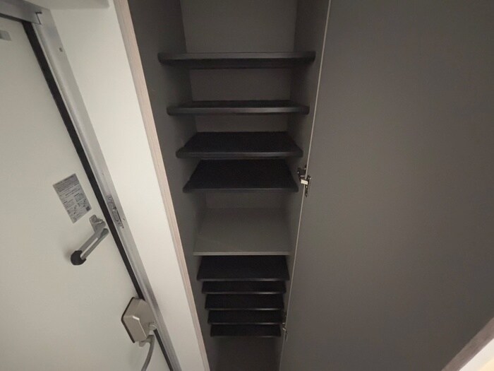 物件内観写真18　(靴箱)
