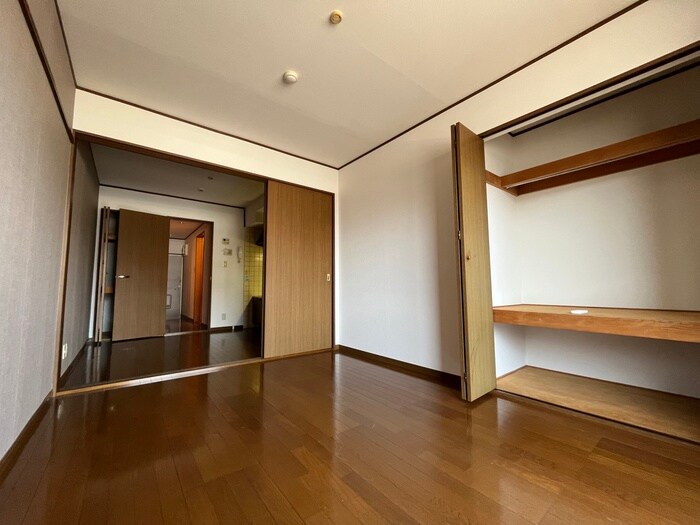 物件内観写真8　(居室)