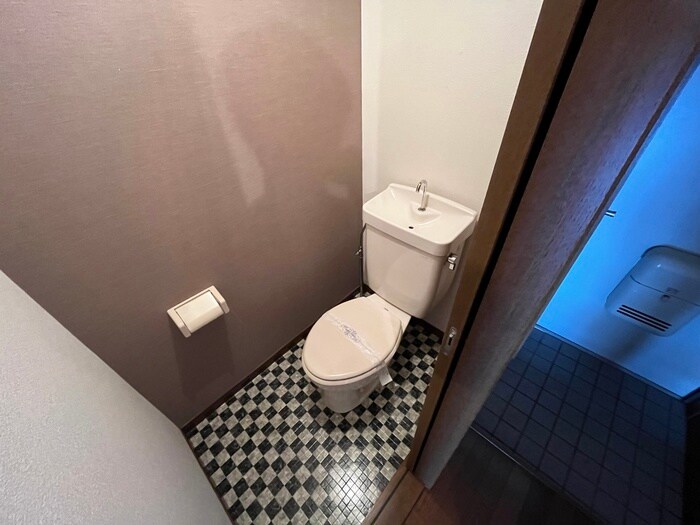 物件内観写真11　(トイレ)