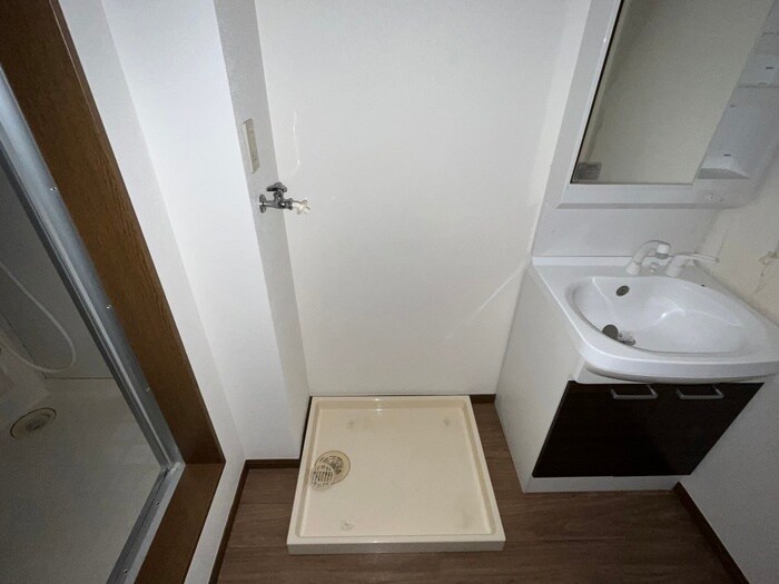 物件内観写真13　(洗濯機置場)