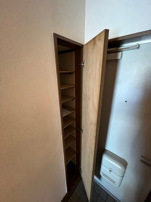 物件内観写真15　(靴箱)
