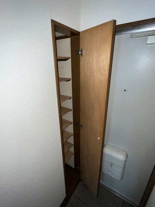物件内観写真15　(靴箱)