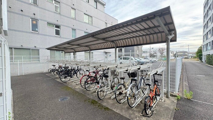 物件外観写真5　(駐輪場)