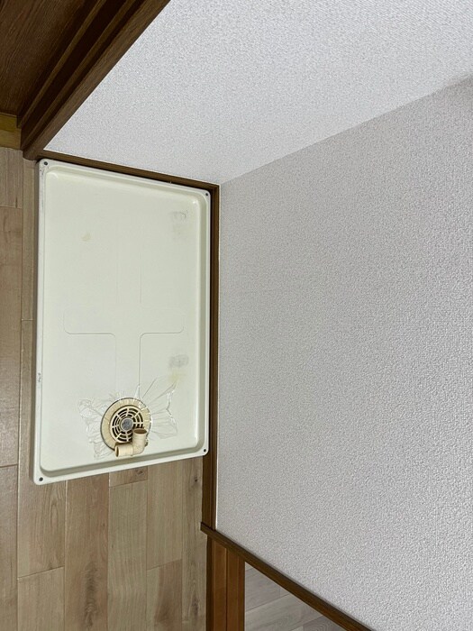 物件内観写真15　(洗濯機置場)