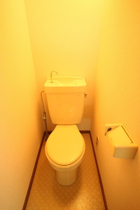 物件内観写真8　(トイレ)