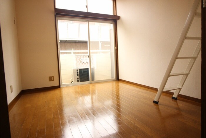 物件内観写真10　(居室)