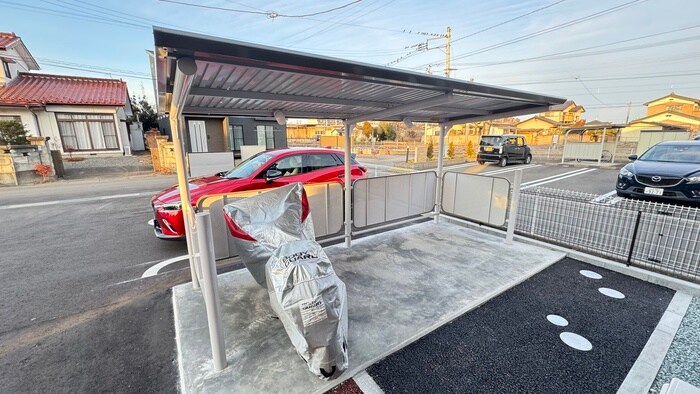 物件外観写真5　(駐輪場)