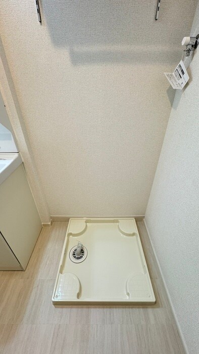 物件内観写真15　(洗濯機置場)