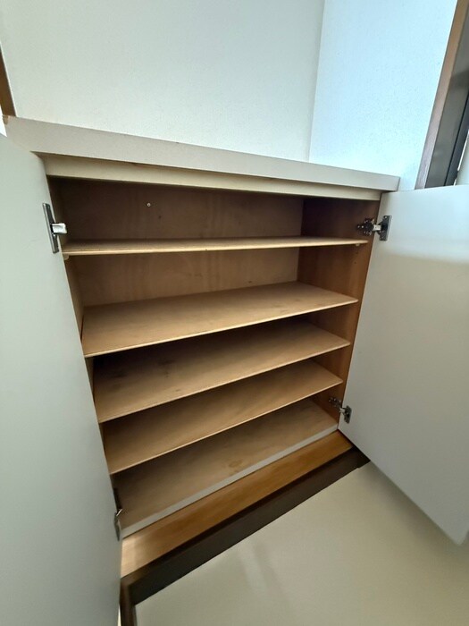 物件内観写真16　(靴箱)