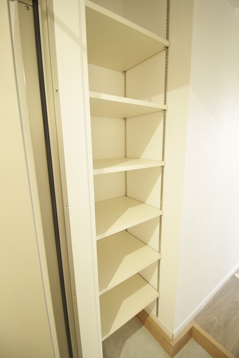 物件内観写真18　(靴箱)