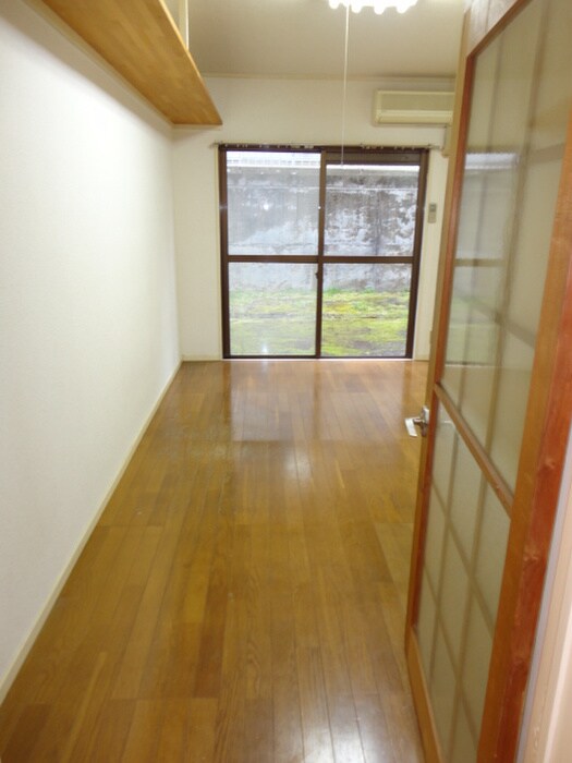 物件内観写真10　(居室)