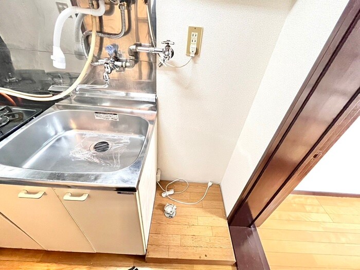 物件内観写真12　(洗濯機置場)