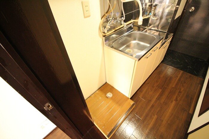 物件内観写真13　(洗濯機置場)