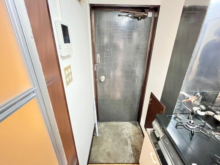 物件内観写真15　(玄関)